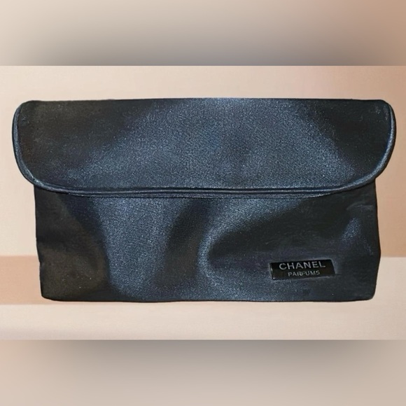CHANEL 9X6 MAKEUP BAG,FROM CHANEL PARFUM - Picture 1 of 5